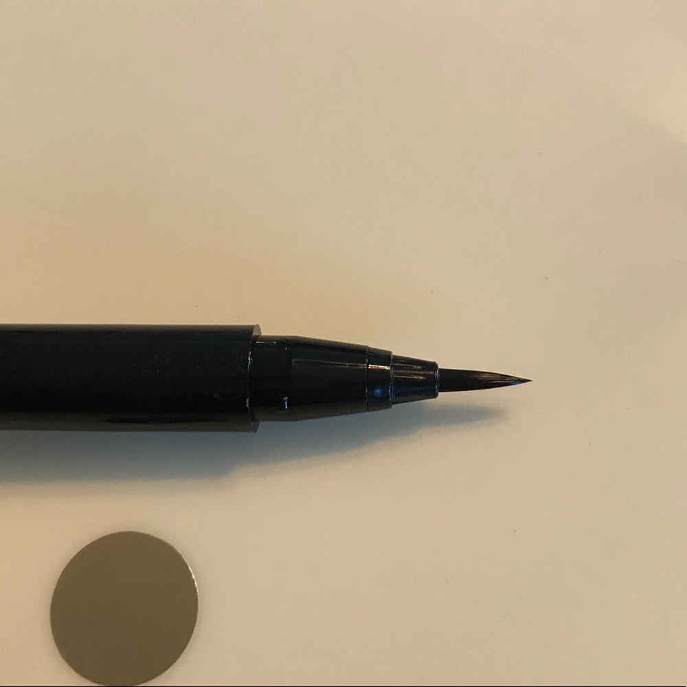 Clique Pretty Easy Liquid Eyeliner